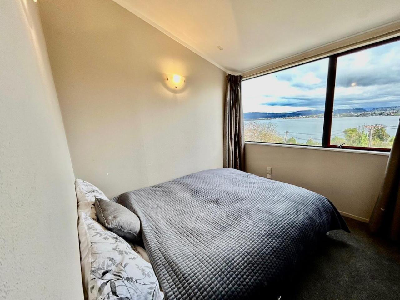 Premium Lake View Home Rotorua Exterior foto
